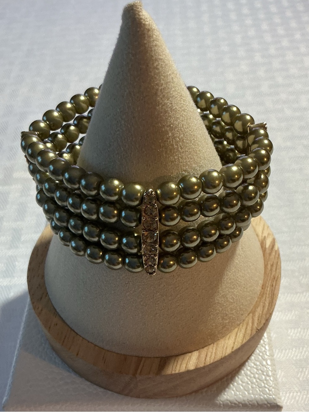 Olive Green Faux Pearl & Champagne Rhinestone 4 Strand Gold Tone Stretch Bracele